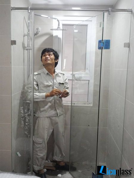  THI CÔNG VÁCH TẮM KÍNH CHUNG CƯ NHÀ 2209B 